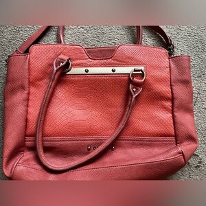 Vintage coral Guess purse